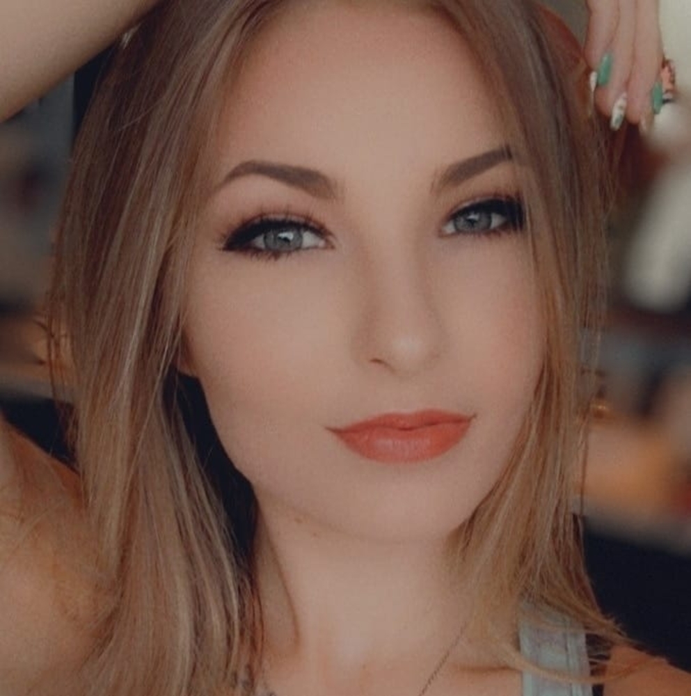 Meet your Posher, Elora